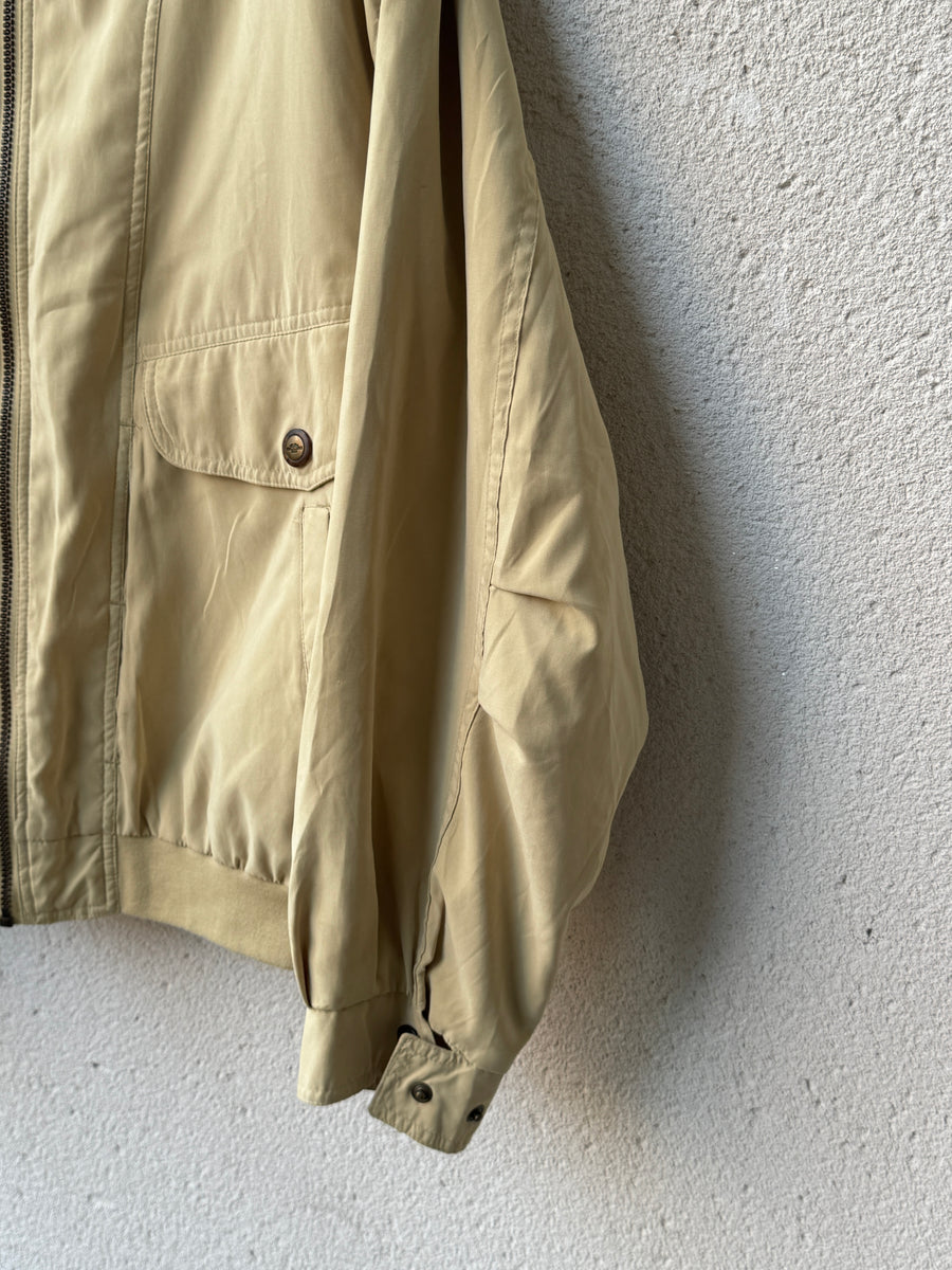 (L) 1980s Canda Box Bomber