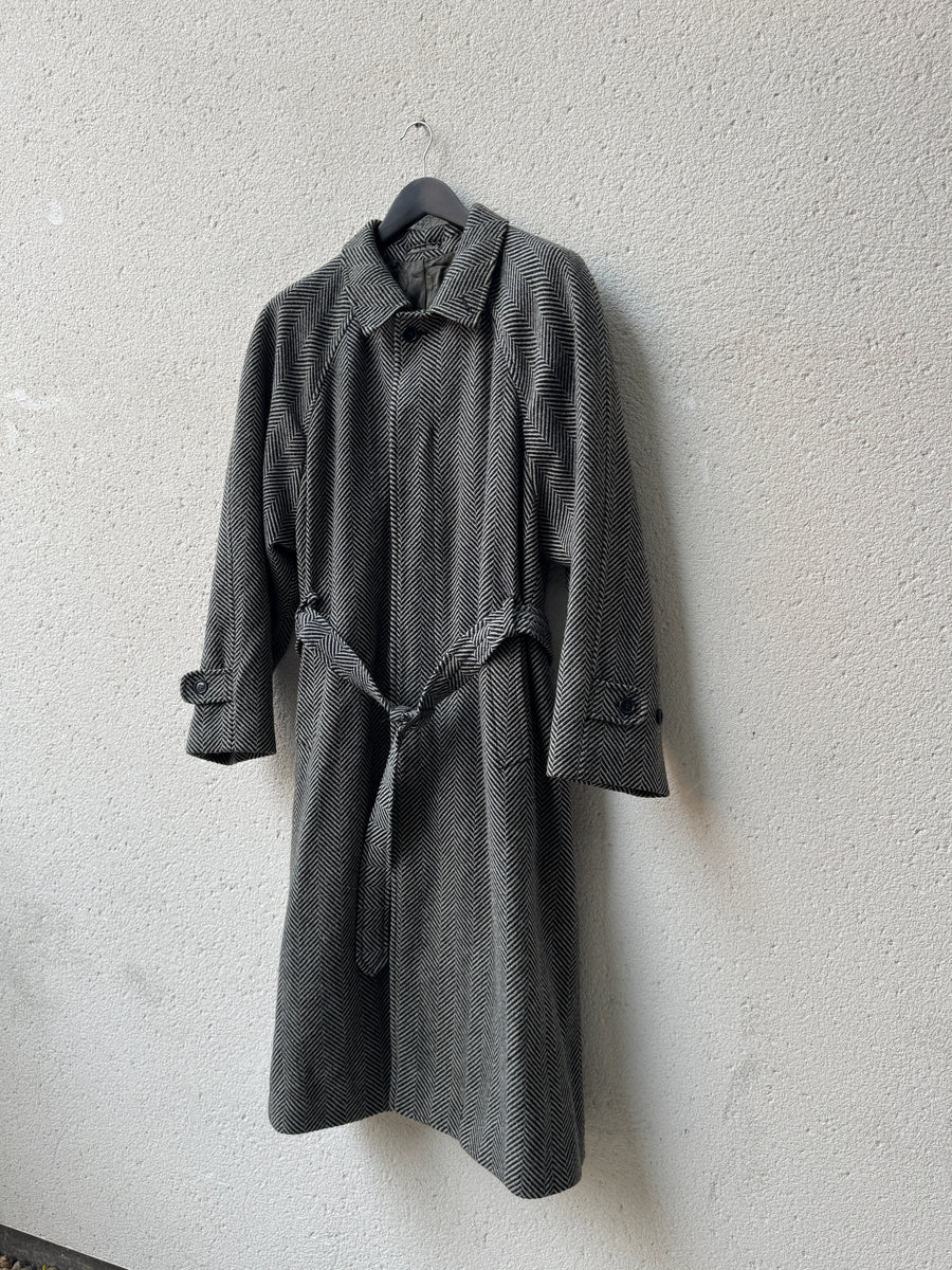 (XL) 1980s Giorgio Armani Herringbone Heavy Wool Overcoat